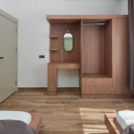 Villa Luxury For 12 People *