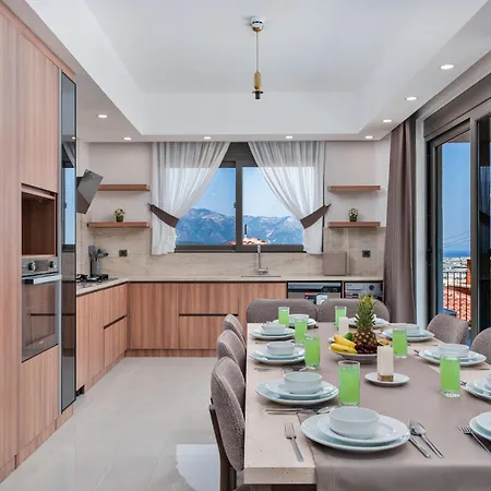 Luxury For 12 People